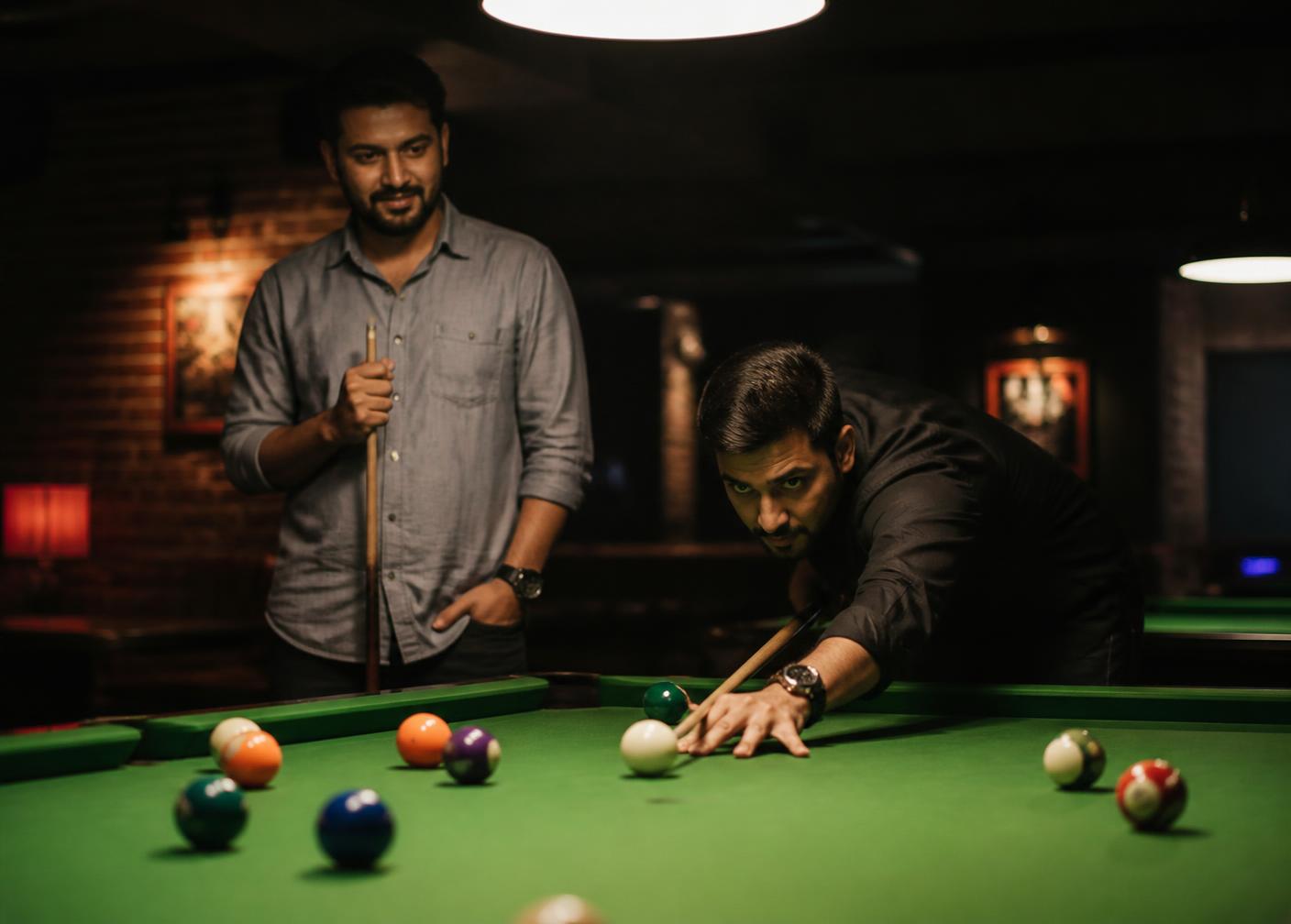 Moment from the floor at Strikers, Mysore